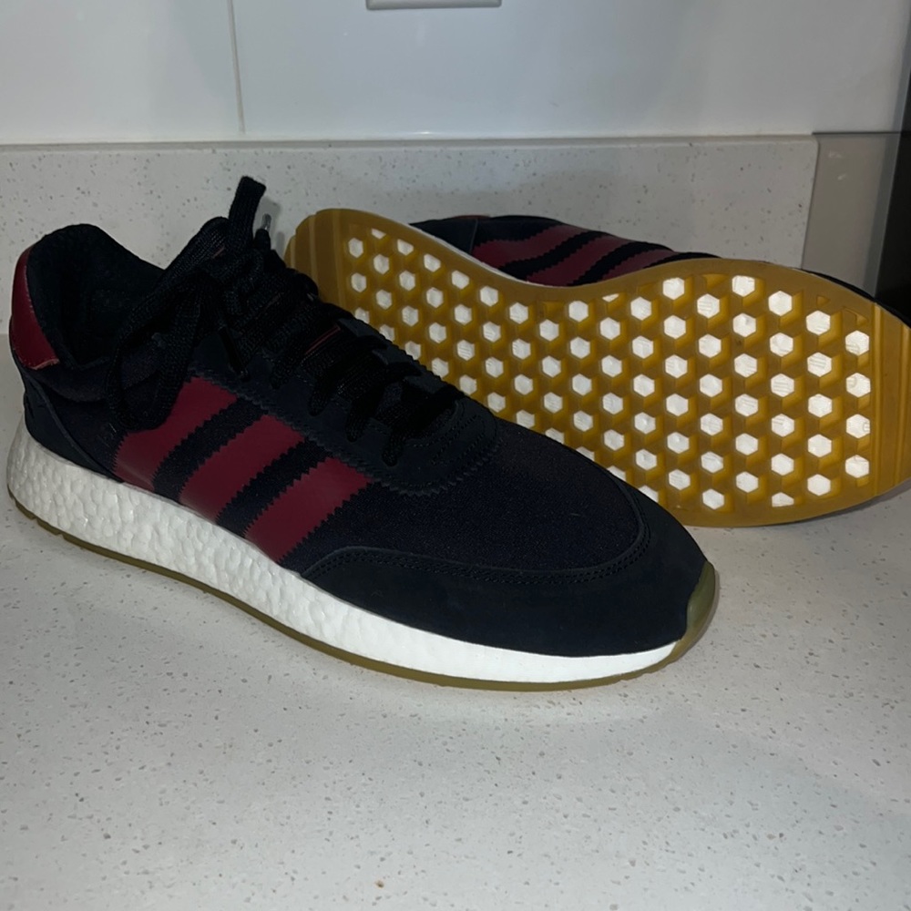 Adidas Iniki runner - Size 10.5 US - Black/Red